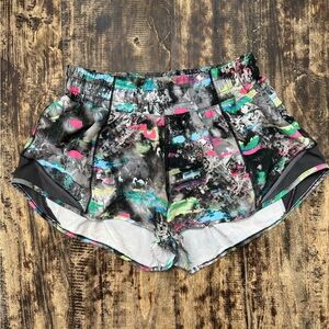 Lululemon Women’s Hotty Hot 2.5” Short